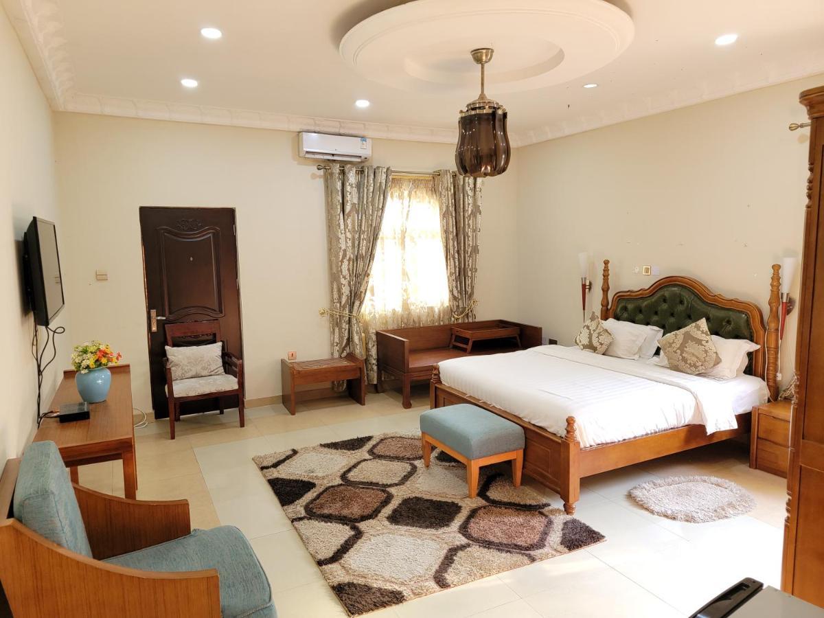Afri-Royal Hotel 아크라 외부 사진
